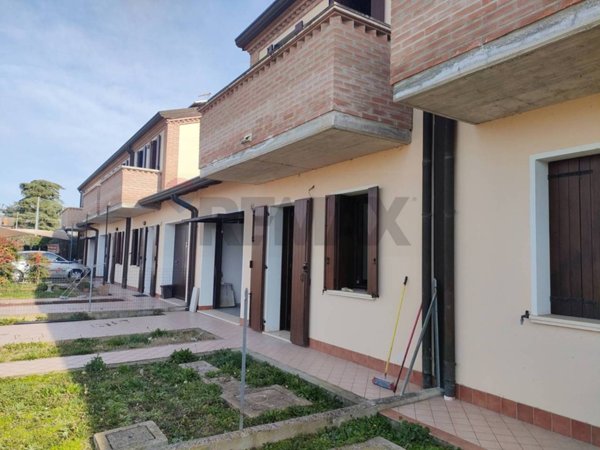 casa indipendente in vendita a Copparo in zona Ponte San Pietro