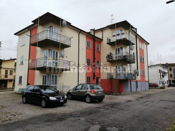 appartamento in vendita a Copparo in zona Coccanile-Cesta
