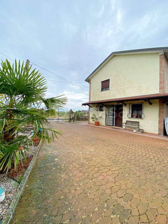 casa indipendente in vendita a Copparo