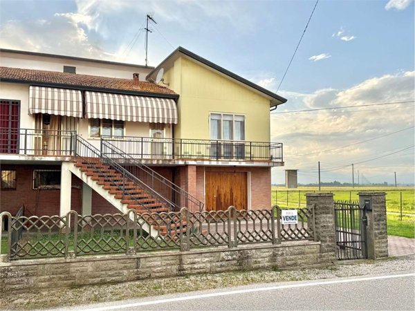 casa indipendente in vendita a Copparo in zona Saletta