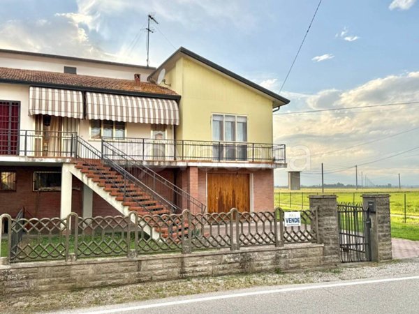 casa indipendente in vendita a Copparo in zona Saletta