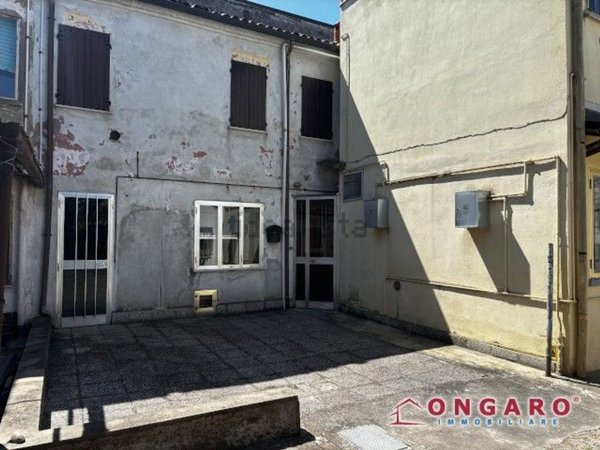 casa semindipendente in vendita a Copparo