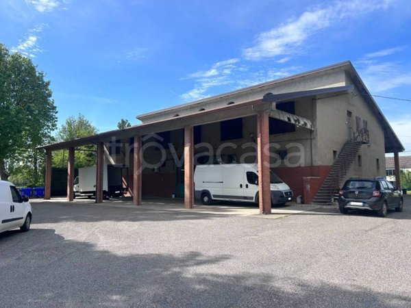 locale commerciale in vendita a Copparo in zona Ponte San Pietro