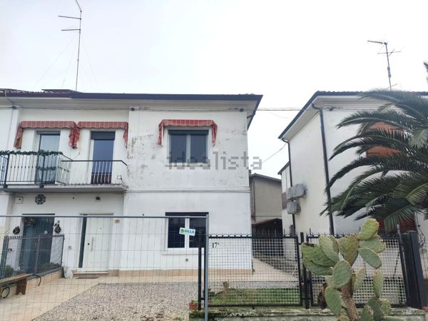 casa indipendente in vendita a Copparo in zona Coccanile-Cesta
