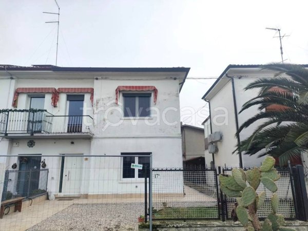 casa indipendente in vendita a Copparo in zona Coccanile-Cesta