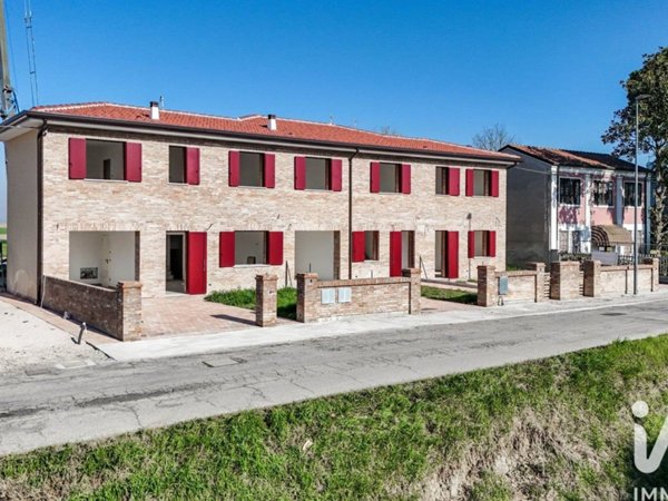 casa indipendente in vendita a Copparo in zona Ponte San Pietro