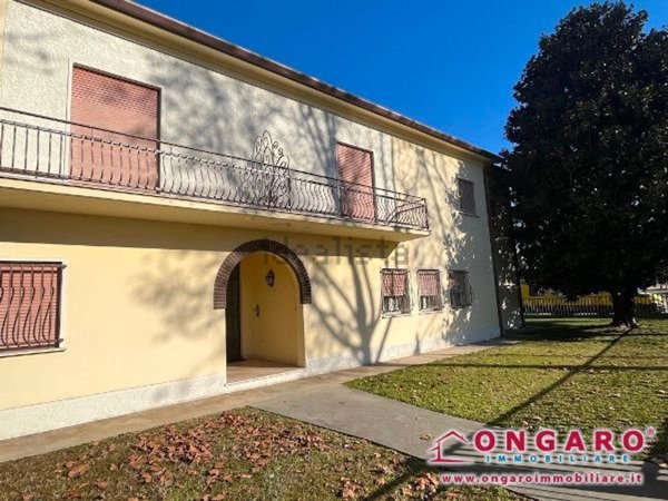 appartamento in vendita a Copparo in zona Coccanile-Cesta