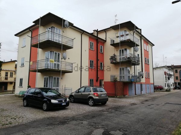 appartamento in vendita a Copparo in zona Coccanile-Cesta
