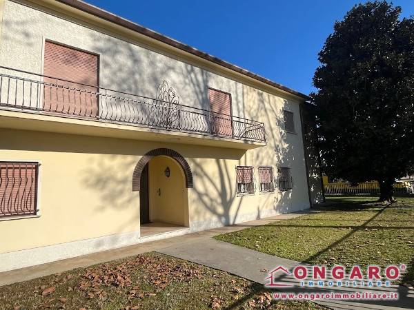 appartamento in vendita a Copparo in zona Coccanile-Cesta