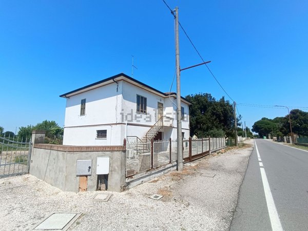 casa indipendente in vendita a Copparo in zona Sabbioncello San Pietro