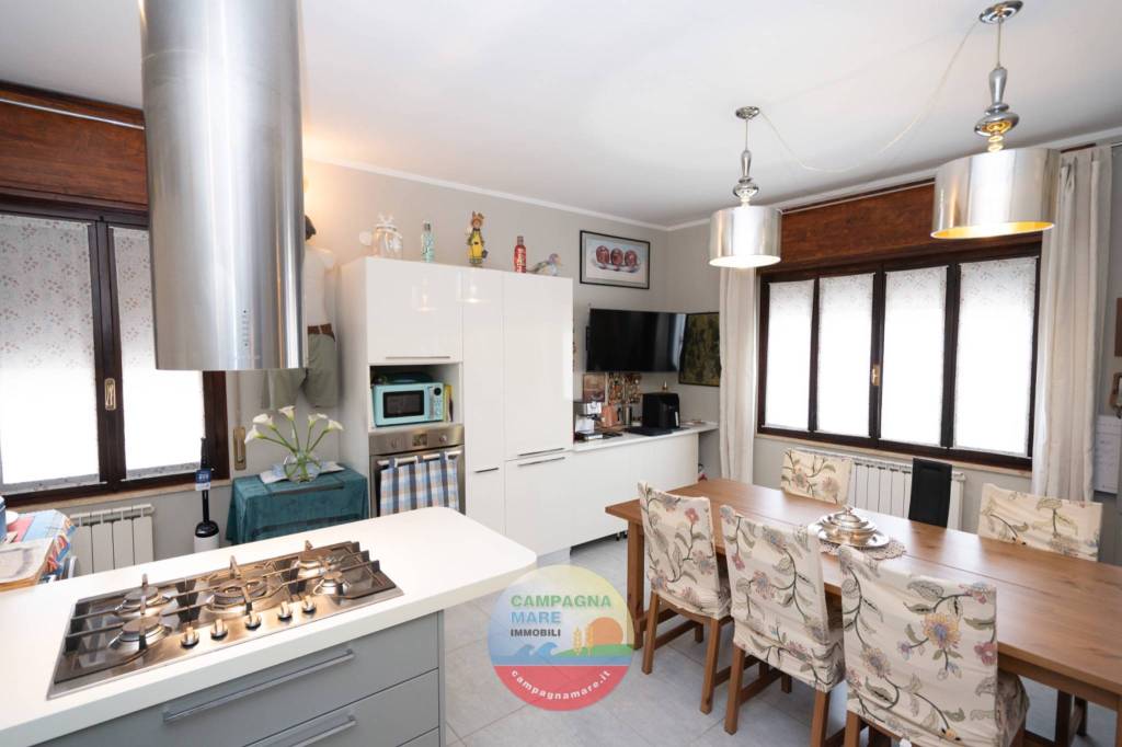 casa indipendente in vendita a Copparo in zona Coccanile-Cesta