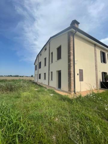 casa indipendente in vendita a Copparo in zona Tamara