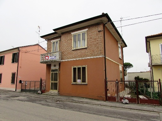 appartamento in vendita a Copparo in zona Coccanile-Cesta