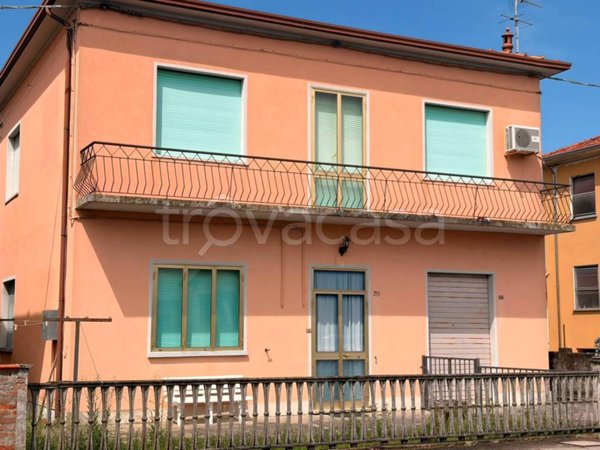 casa indipendente in vendita a Copparo in zona Ambrogio