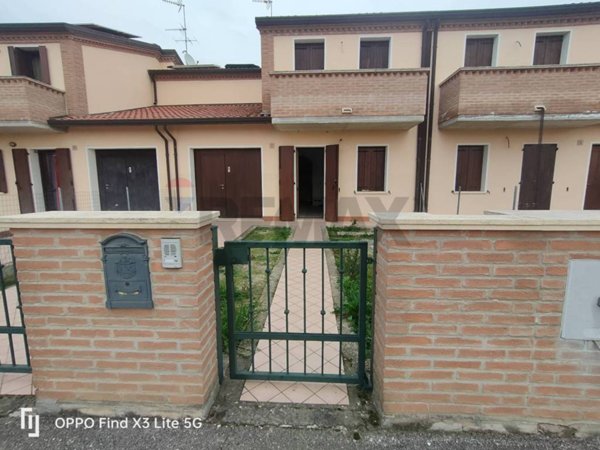 casa indipendente in vendita a Copparo in zona Ponte San Pietro