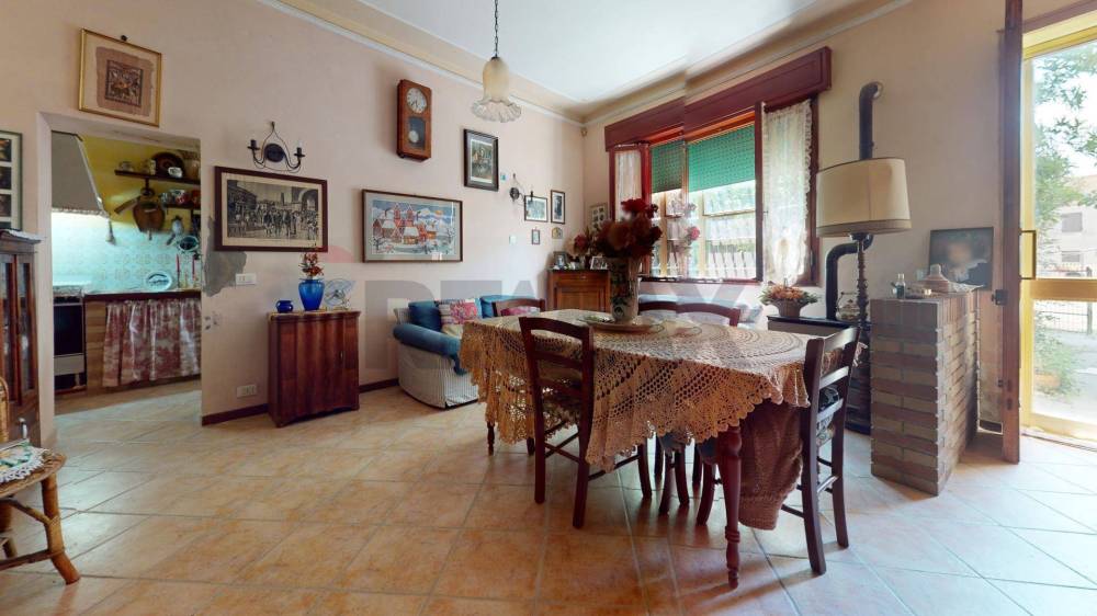 casa indipendente in vendita a Copparo in zona Ambrogio