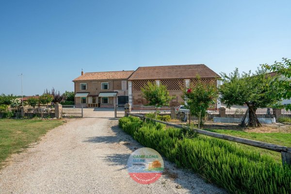 casa indipendente in vendita a Copparo
