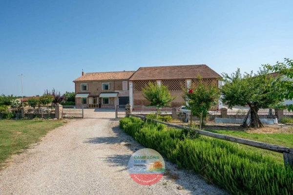 casa indipendente in vendita a Copparo in zona Coccanile-Cesta