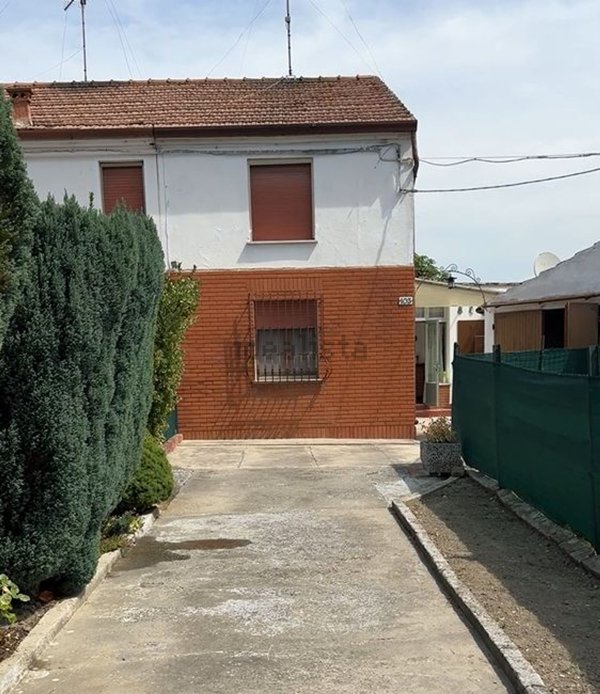 casa indipendente in vendita a Copparo in zona Ambrogio