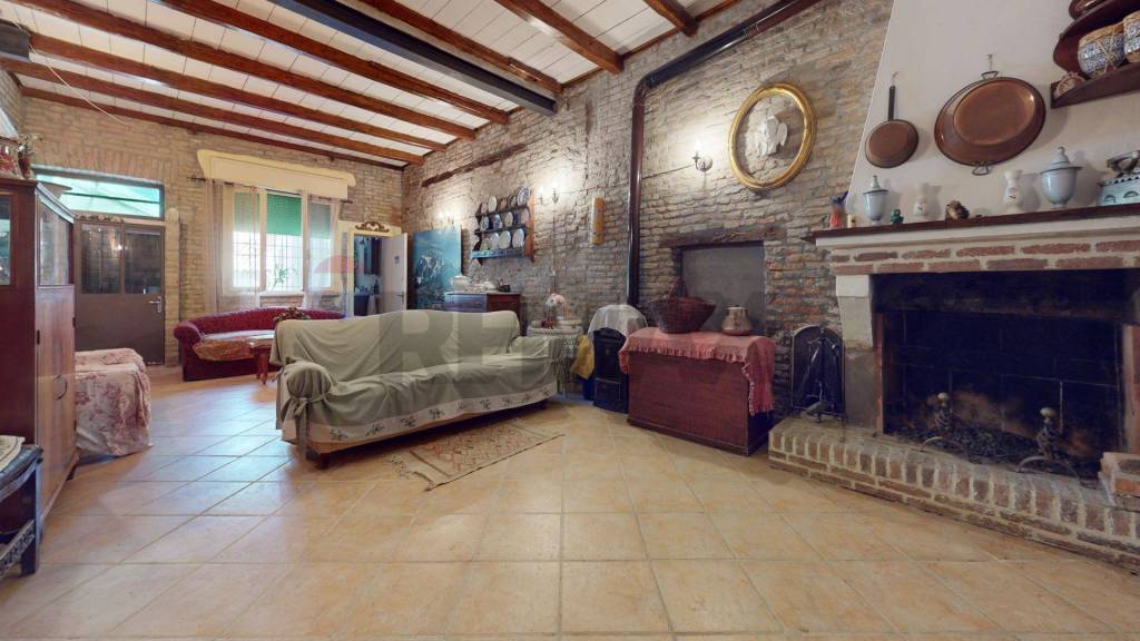 casa indipendente in vendita a Copparo in zona Ambrogio