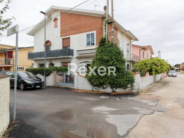 casa indipendente in vendita a Copparo in zona Coccanile-Cesta