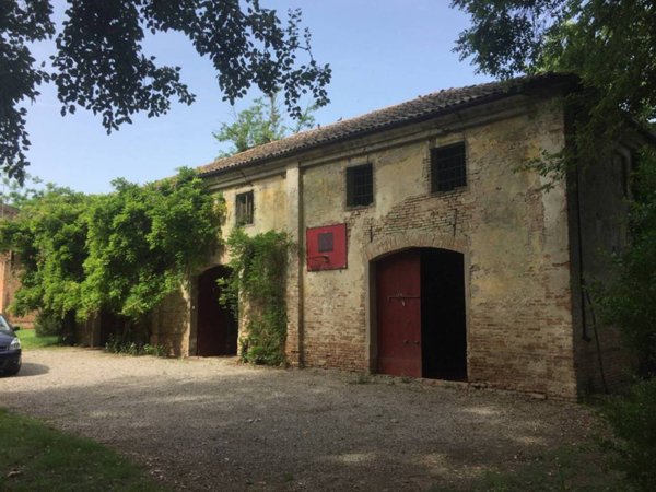 casa indipendente in vendita a Ferrara in zona Villanova
