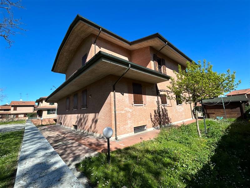 casa indipendente in vendita a Ferrara