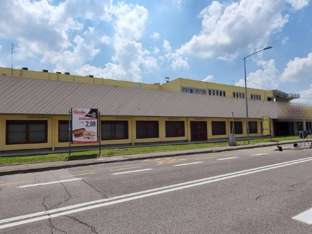 negozio in vendita a Ferrara