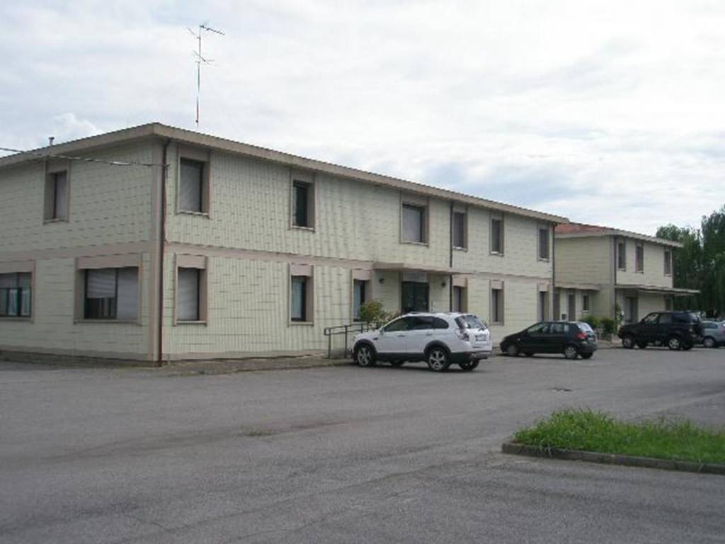 ufficio in vendita a Ferrara in zona Chiesuol del Fosso