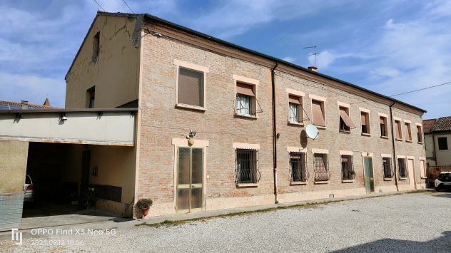 casa indipendente in vendita a Ferrara in zona Baura