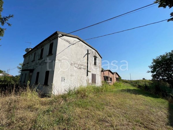 casa indipendente in vendita a Ferrara in zona Montalbano