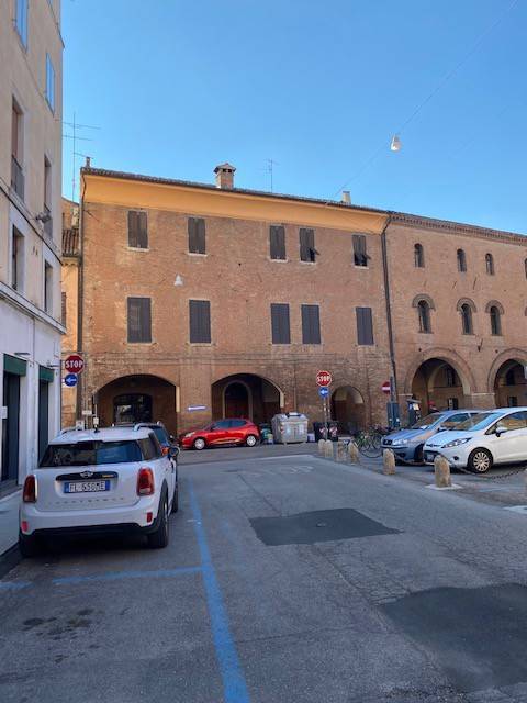 appartamento in vendita a Ferrara in zona Centro Storico