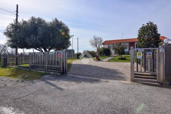 casa indipendente in vendita a Ferrara in zona San Martino