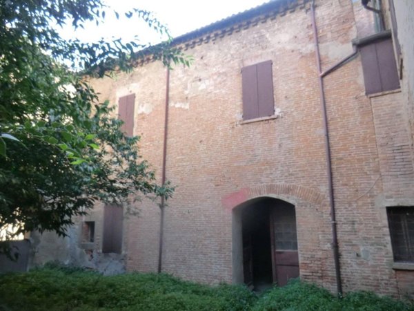 appartamento in vendita a Ferrara in zona Centro Storico
