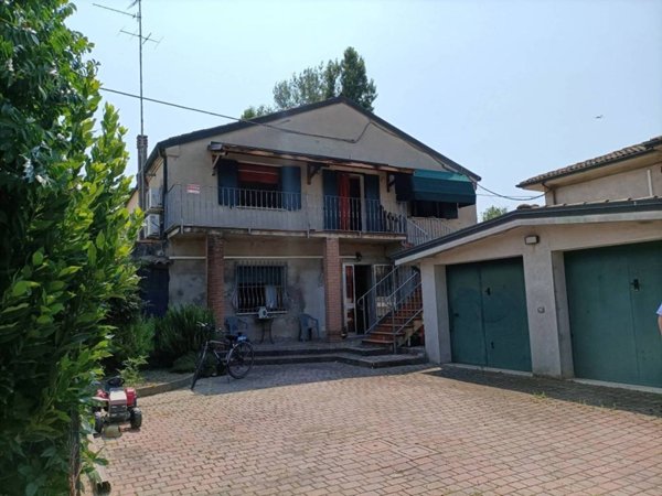 casa indipendente in vendita a Ferrara in zona Villanova