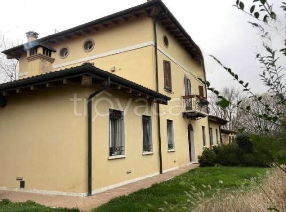 casa indipendente in vendita a Ferrara in zona Aguscello