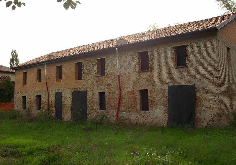 casa indipendente in vendita a Ferrara in zona Contrapò