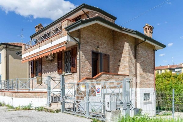 casa indipendente in vendita a Ferrara in zona Sant'Egidio / Gaibanella