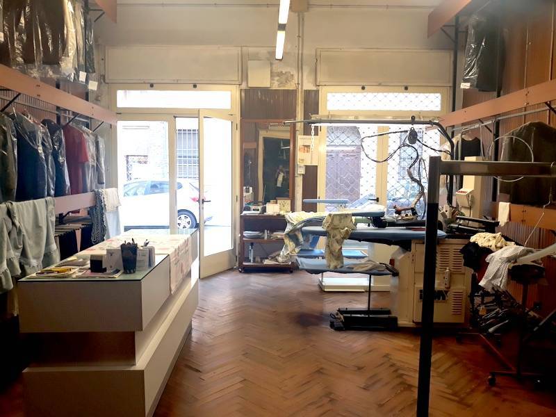 negozio in vendita a Ferrara in zona Centro Storico