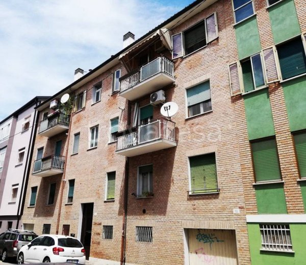 appartamento in vendita a Ferrara in zona Centro Storico