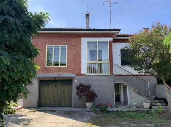 casa indipendente in vendita a Ferrara in zona Cona