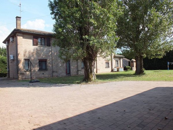 casa indipendente in vendita a Ferrara in zona Porotto / Cassana