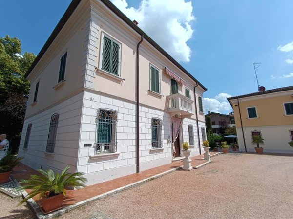 villa in vendita a Ferrara in zona Centro Storico