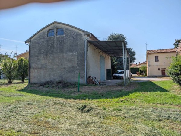 casa indipendente in vendita a Ferrara in zona San Martino