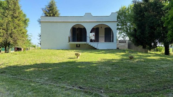 casa indipendente in vendita a Ferrara in zona Baura