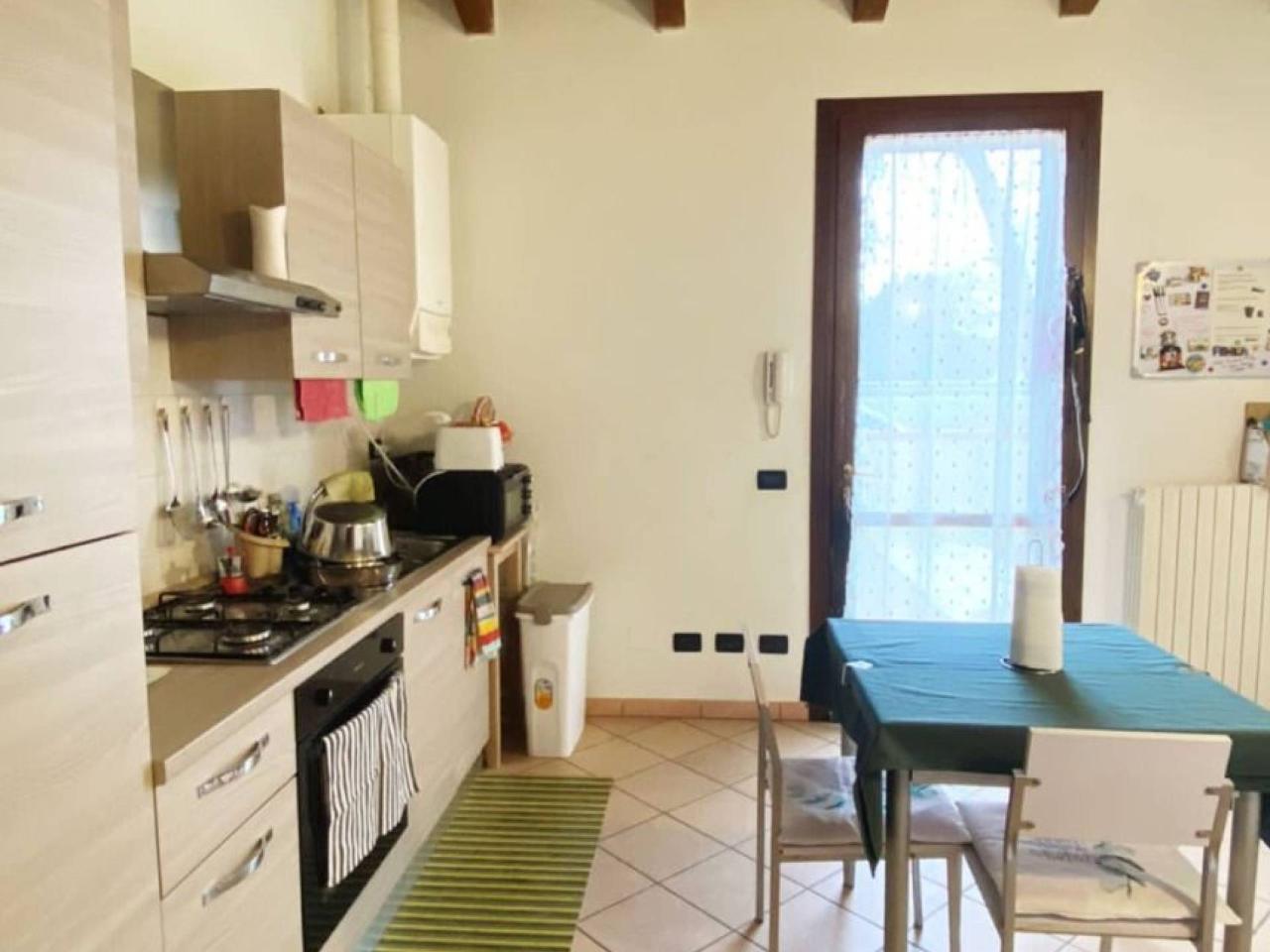 casa indipendente in vendita a Ferrara in zona Casaglia
