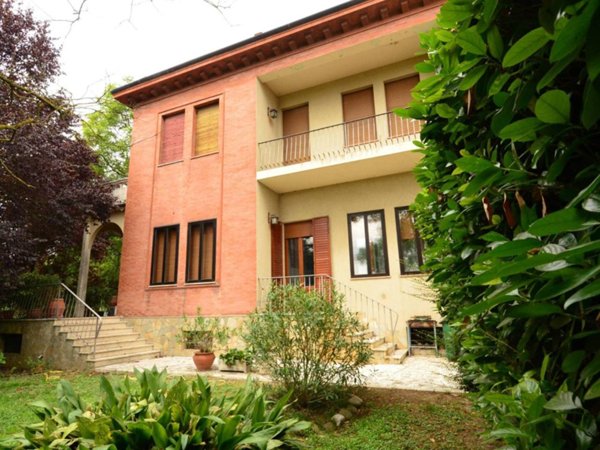 casa indipendente in vendita a Ferrara in zona Montalbano