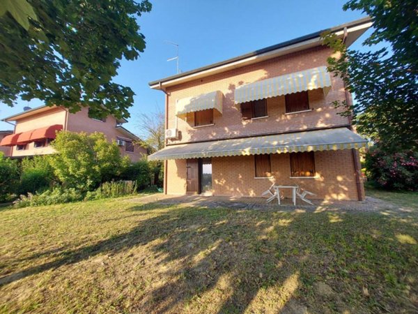 casa indipendente in vendita a Ferrara in zona Pontegradella