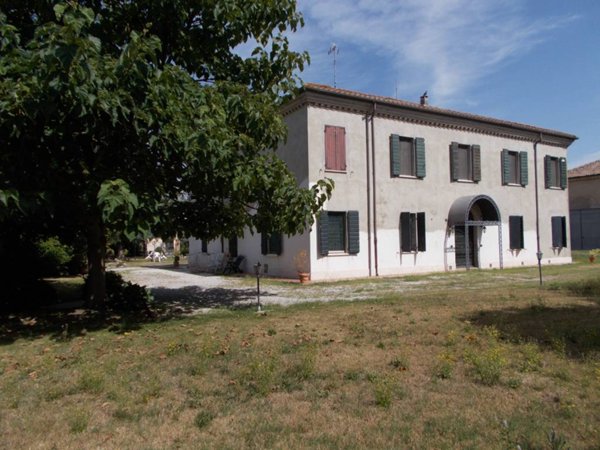 casa indipendente in vendita a Ferrara in zona Villanova