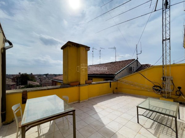 appartamento in vendita a Ferrara in zona Centro Storico